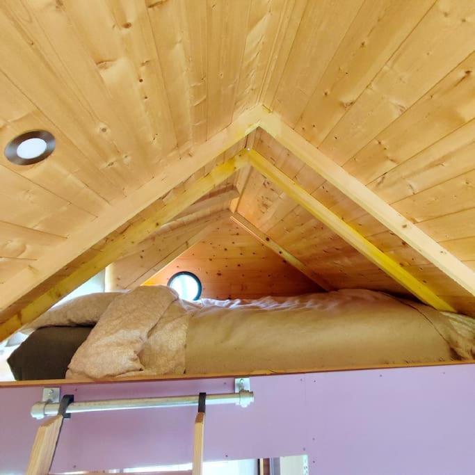 Nuit Insolite En Tiny House Questembert Ngoại thất bức ảnh